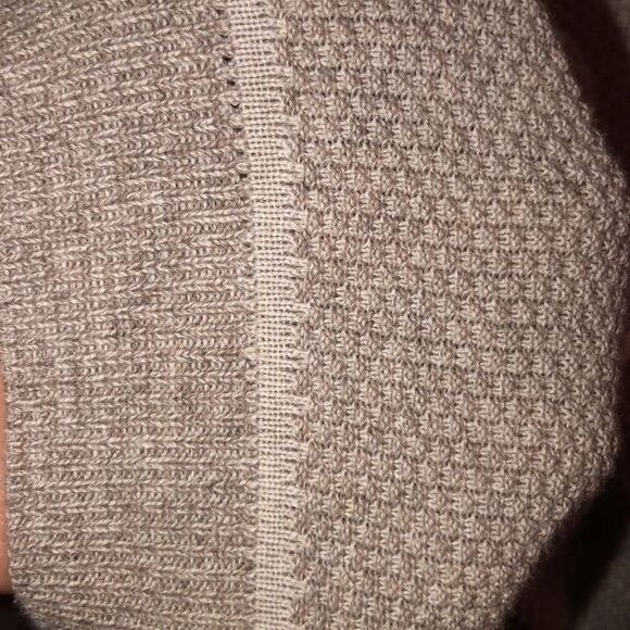 Tommy Bahama XL Beige V-Neck 💯Cotton Pullover Sweater - Picture 7 of 11